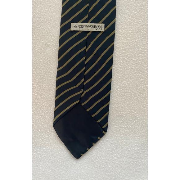 Giorgio Armani Men’s Necktie 100% Silk Blue & Gold Striped Made In Italy EUC - Picture 3 of 4
